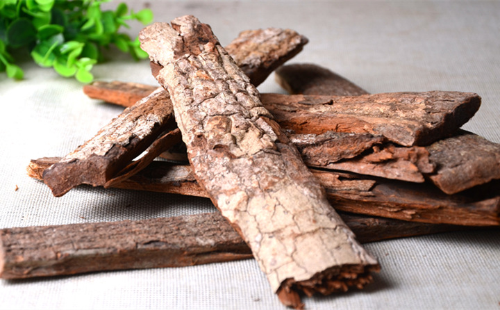 木器廠、板材加工廠、門廠等木材加工企業(yè)木器廠、板材加工廠、門廠等木材加工企業(yè)每天都會產(chǎn)生大量的刨花每天都會產(chǎn)生大量的刨花