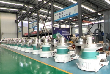 新手開(kāi)顆粒廠(chǎng)，該選小型還是大型木屑顆粒機(jī)？